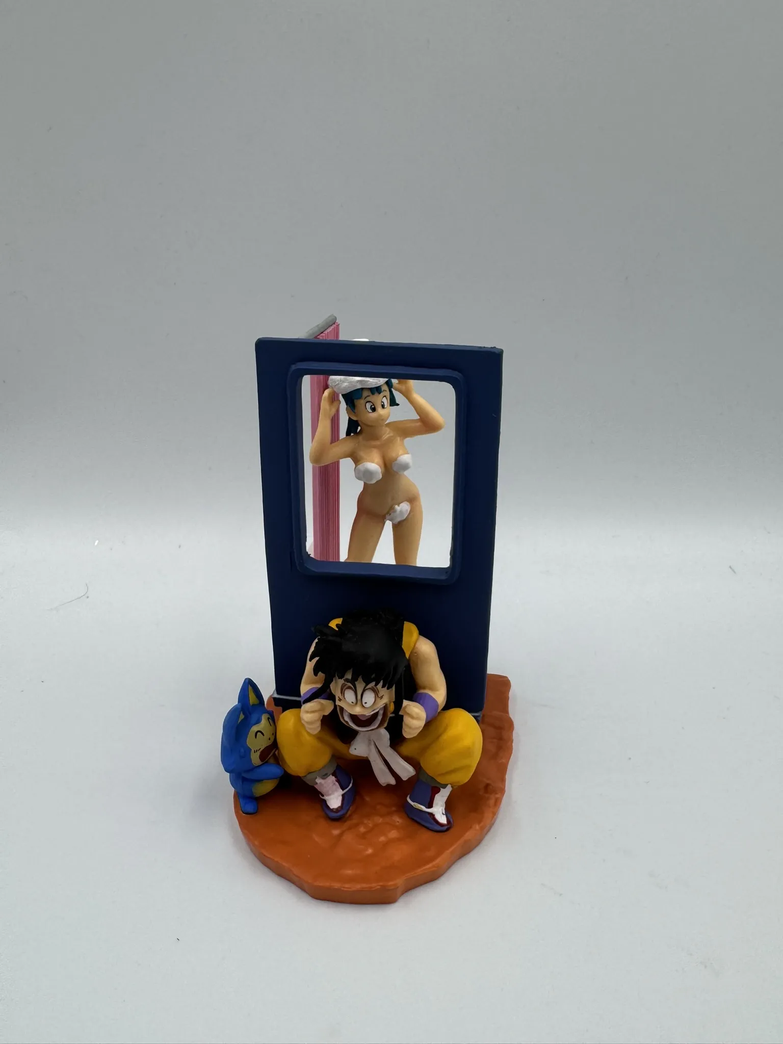 Figura Dragon Ball Yamcha - Bulma banandose