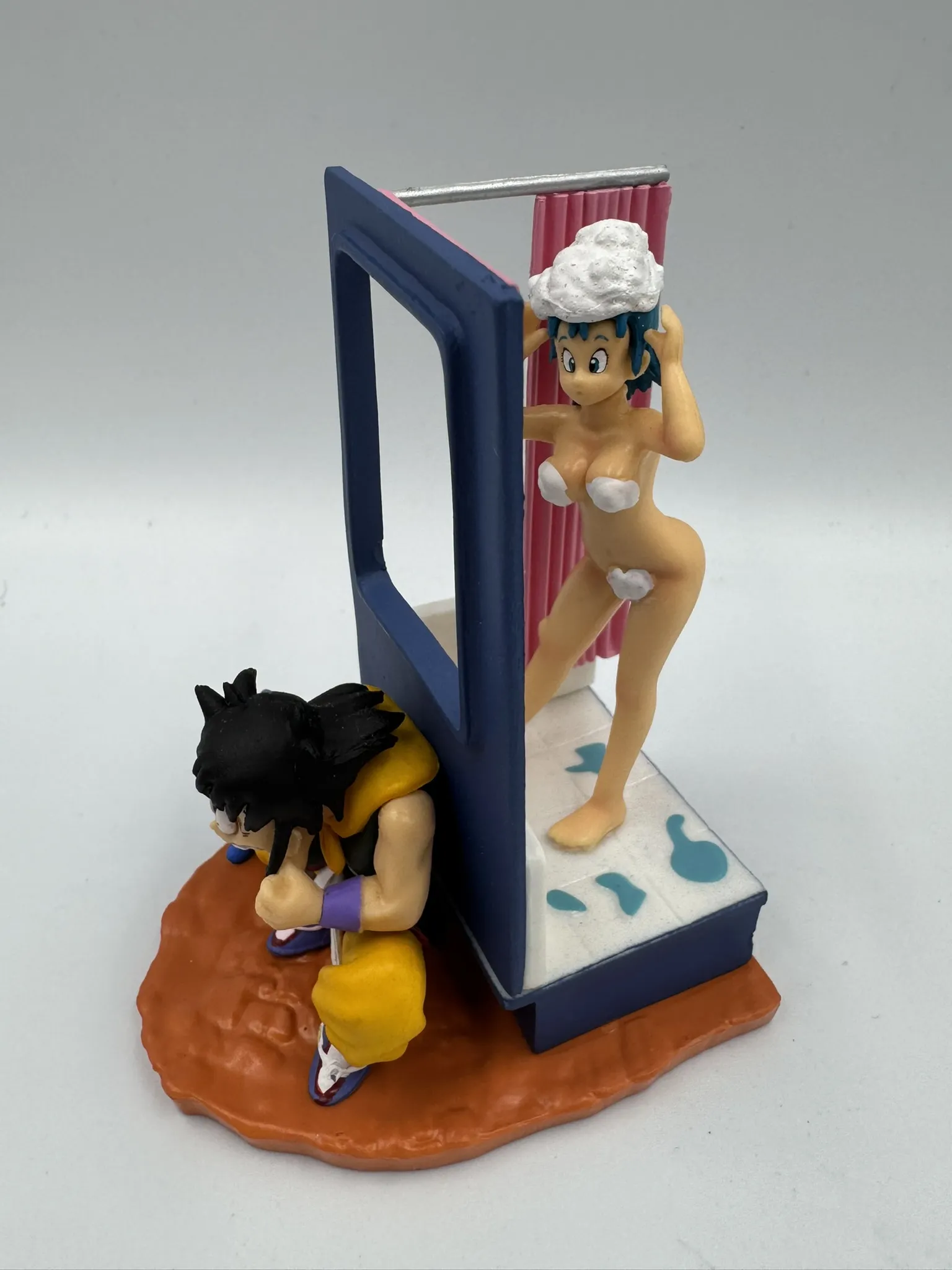 Figura Dragon Ball Yamcha - Bulma banandose