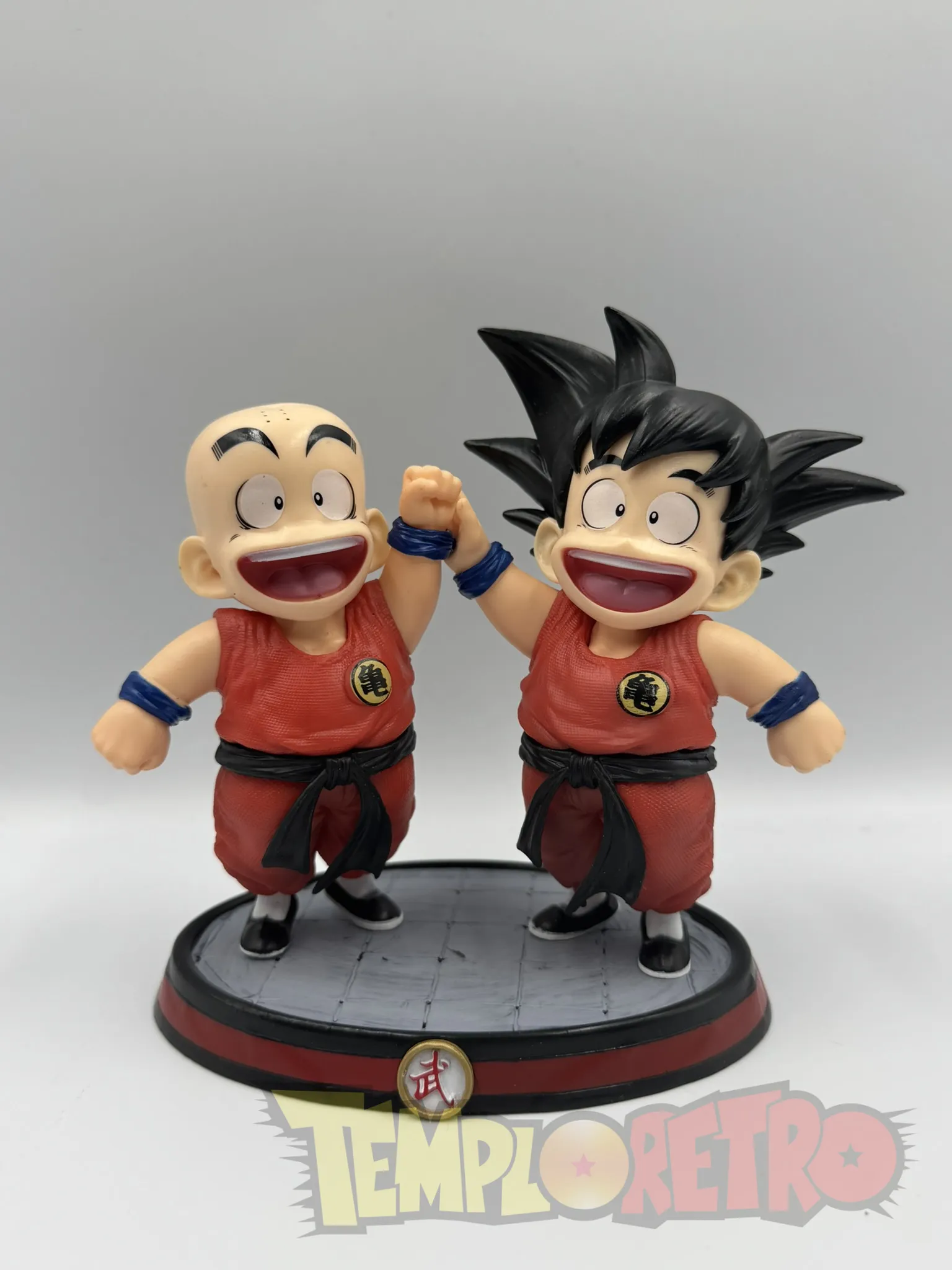 Figura Goku y Krilin con Base