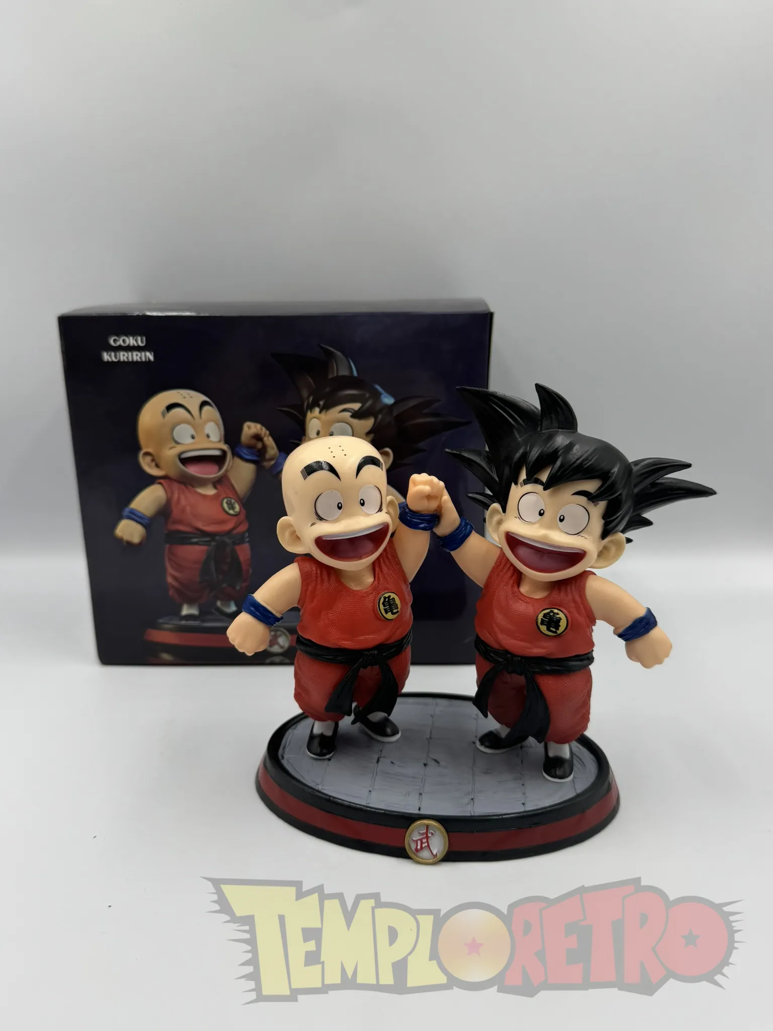 Figura Goku y Krilin con Base