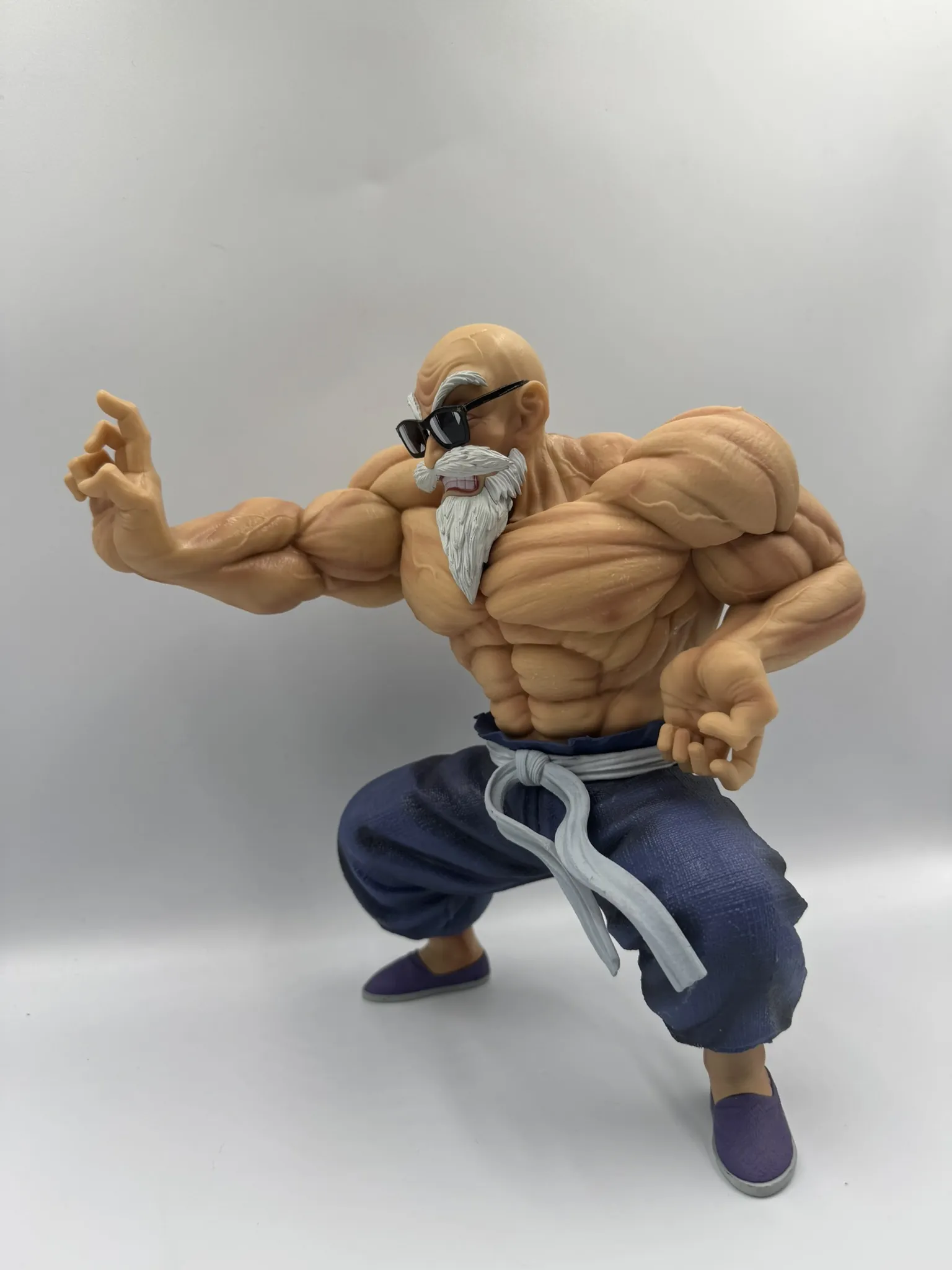 Figura Maestro Roshi Musculoso
