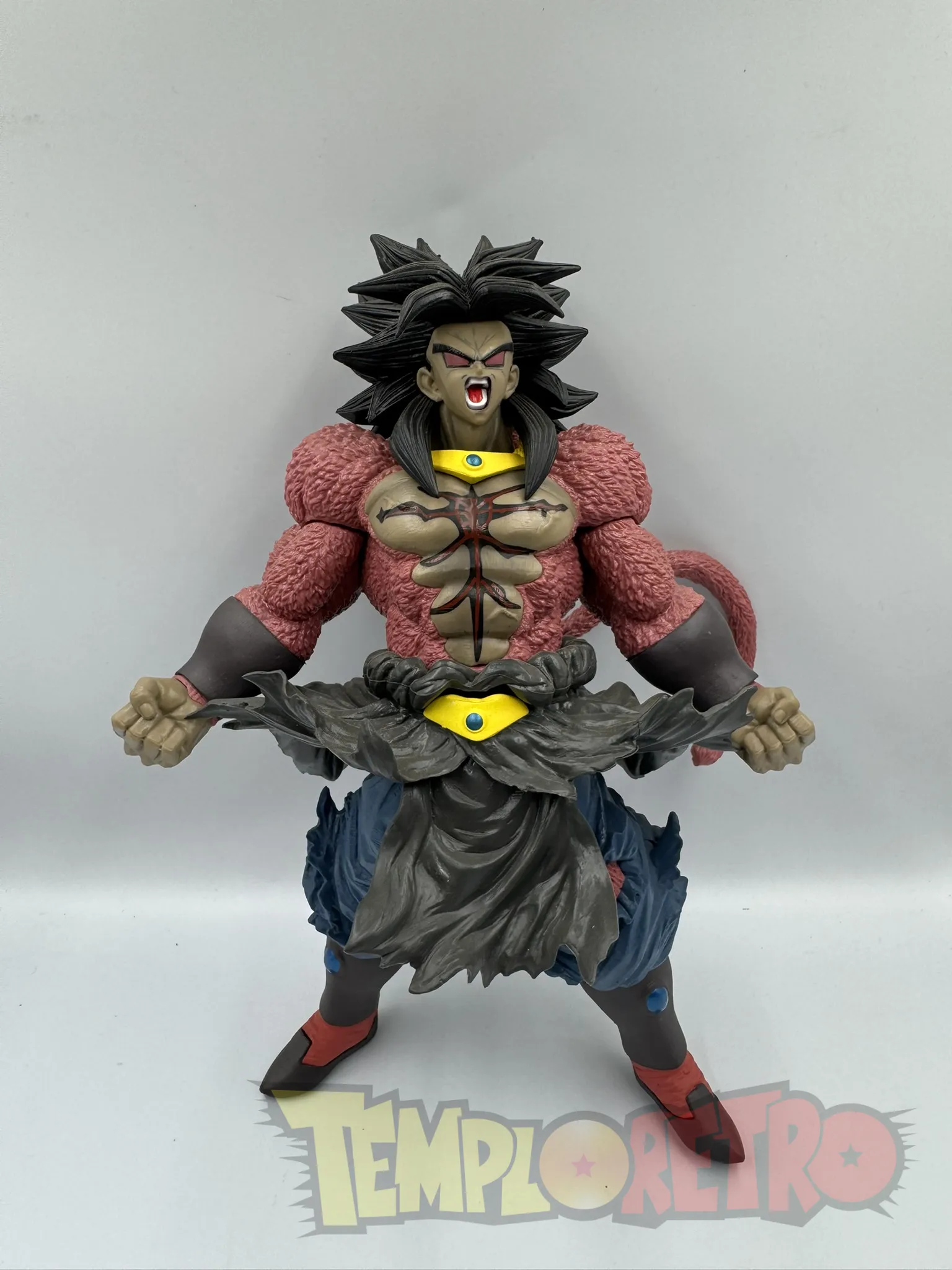 Figura  Broly SSJ 4