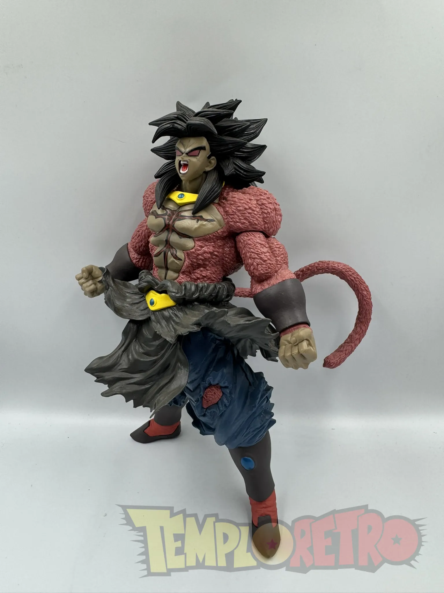 Figura  Broly SSJ 4