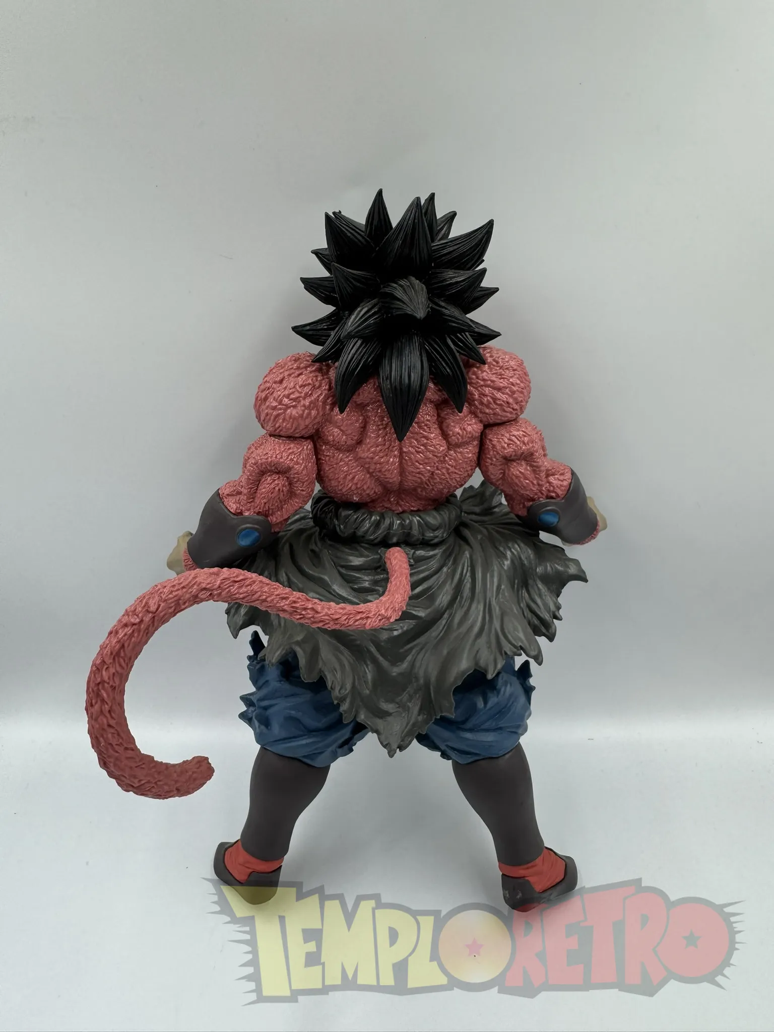 Figura  Broly SSJ 4