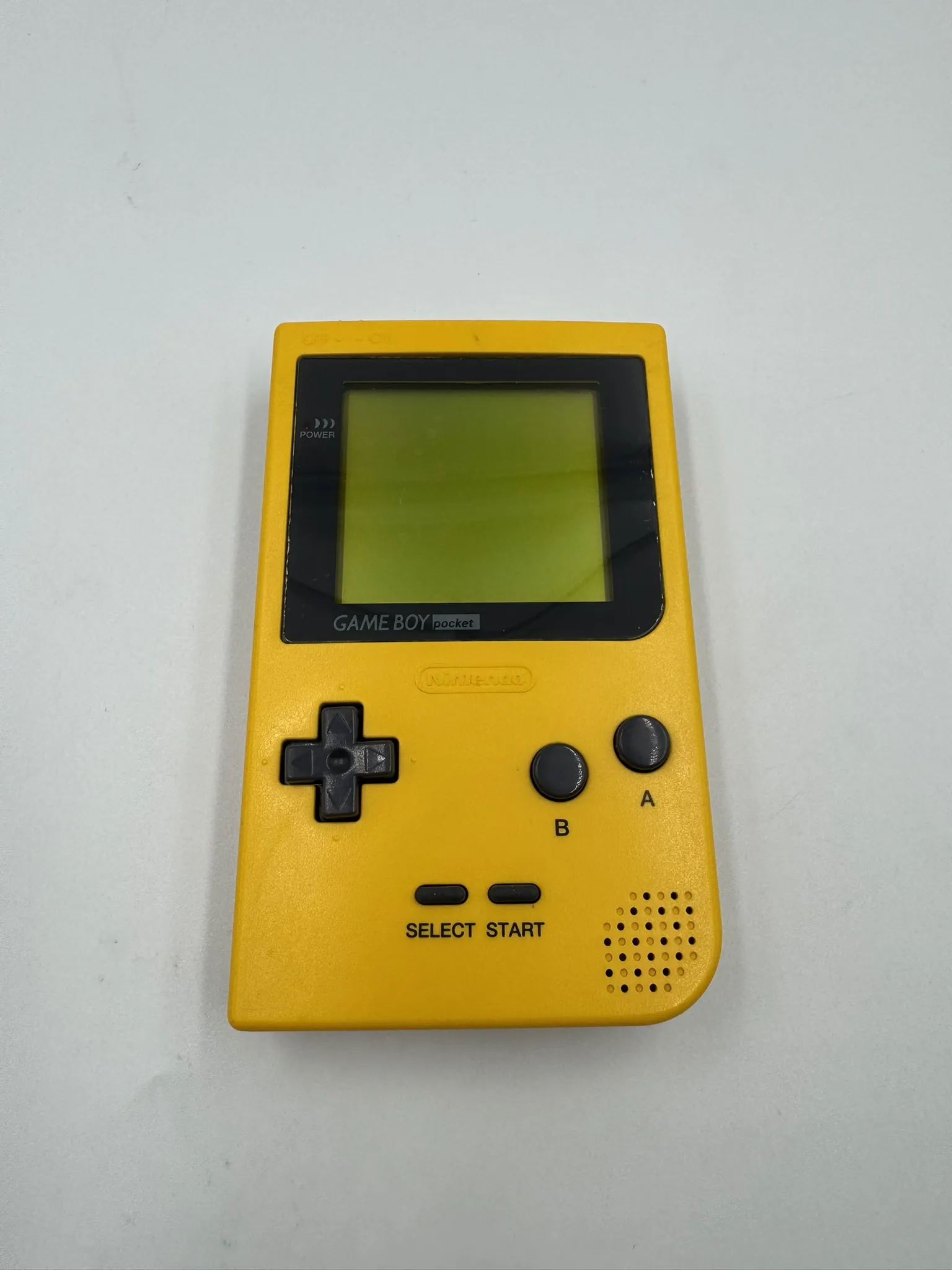Game Boy Pocket (Amarilla)