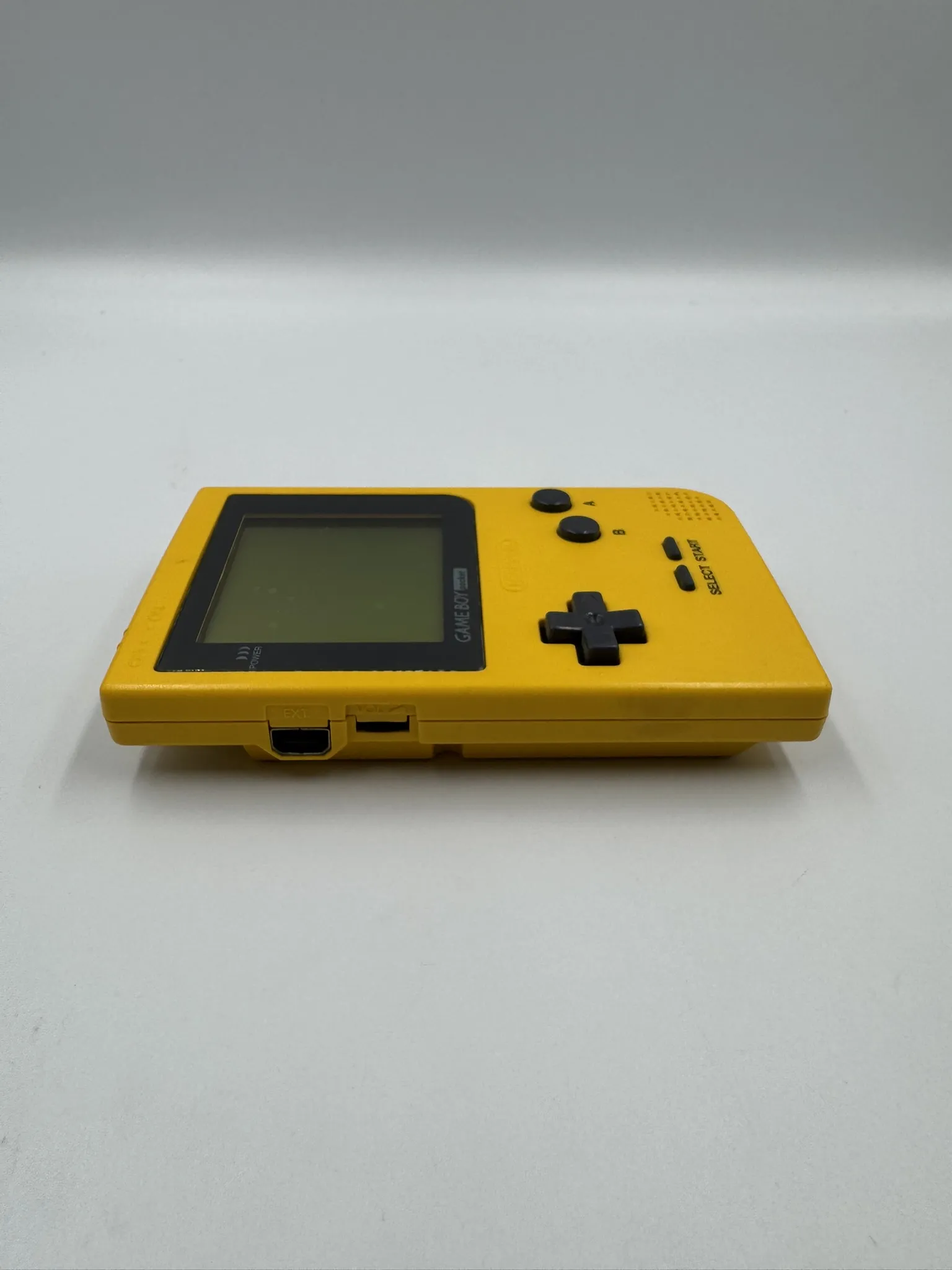 Game Boy Pocket (Amarilla)