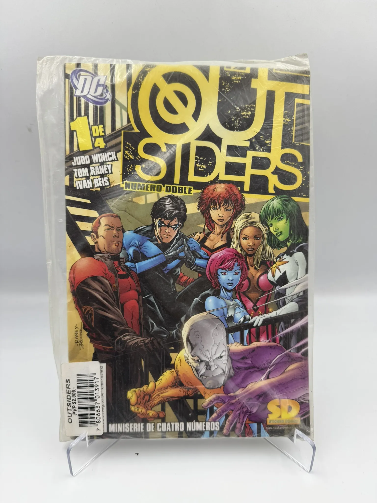 Cómic Outsiders 1 de 4 – Número Doble