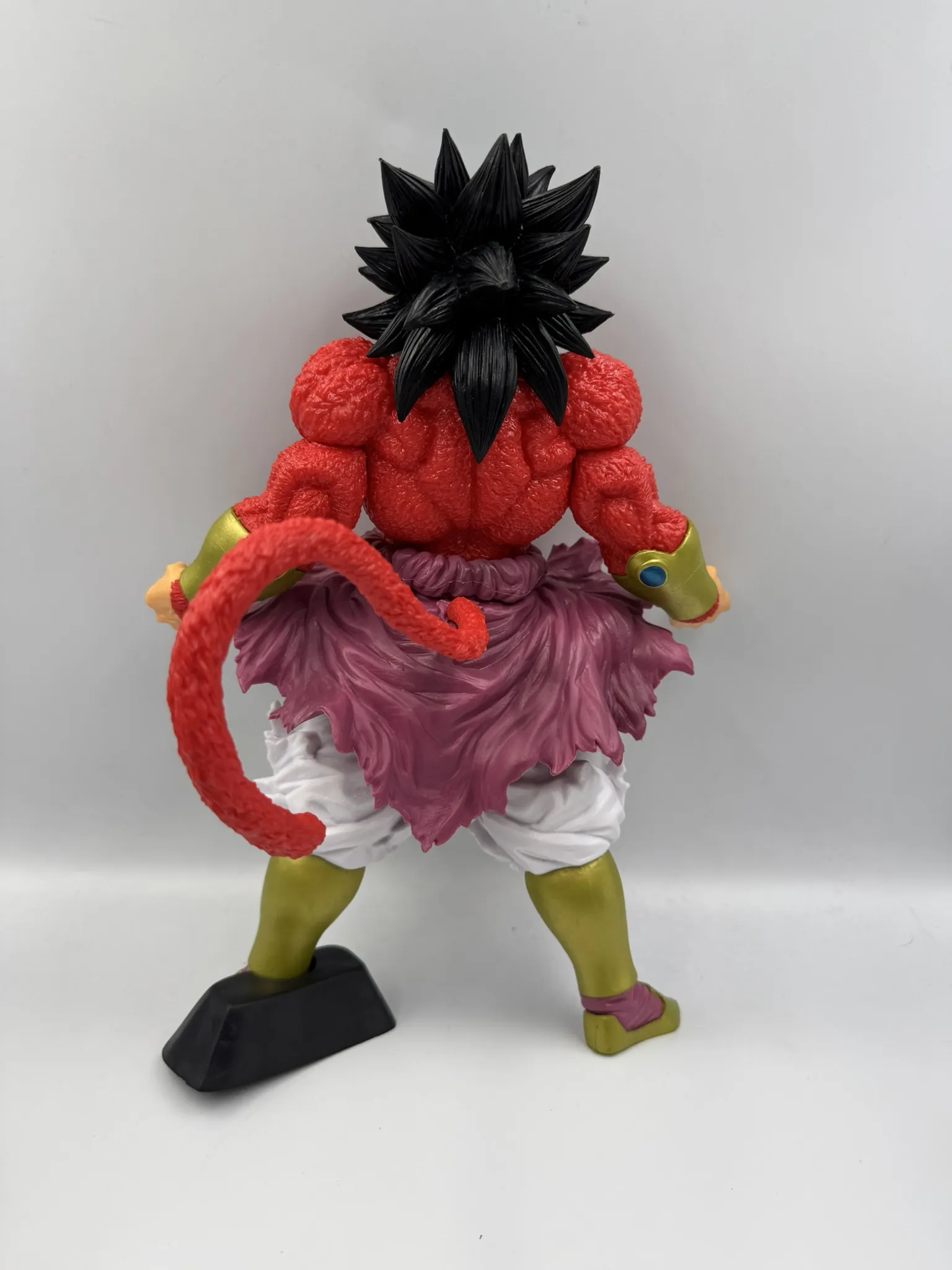Figura  Broly SSJ 4