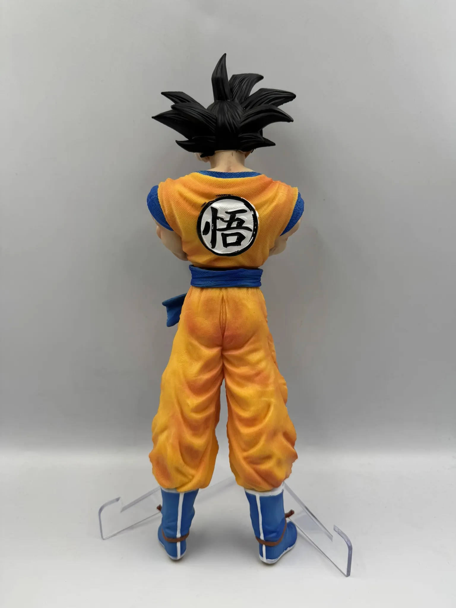 Figura Goku con rastreador