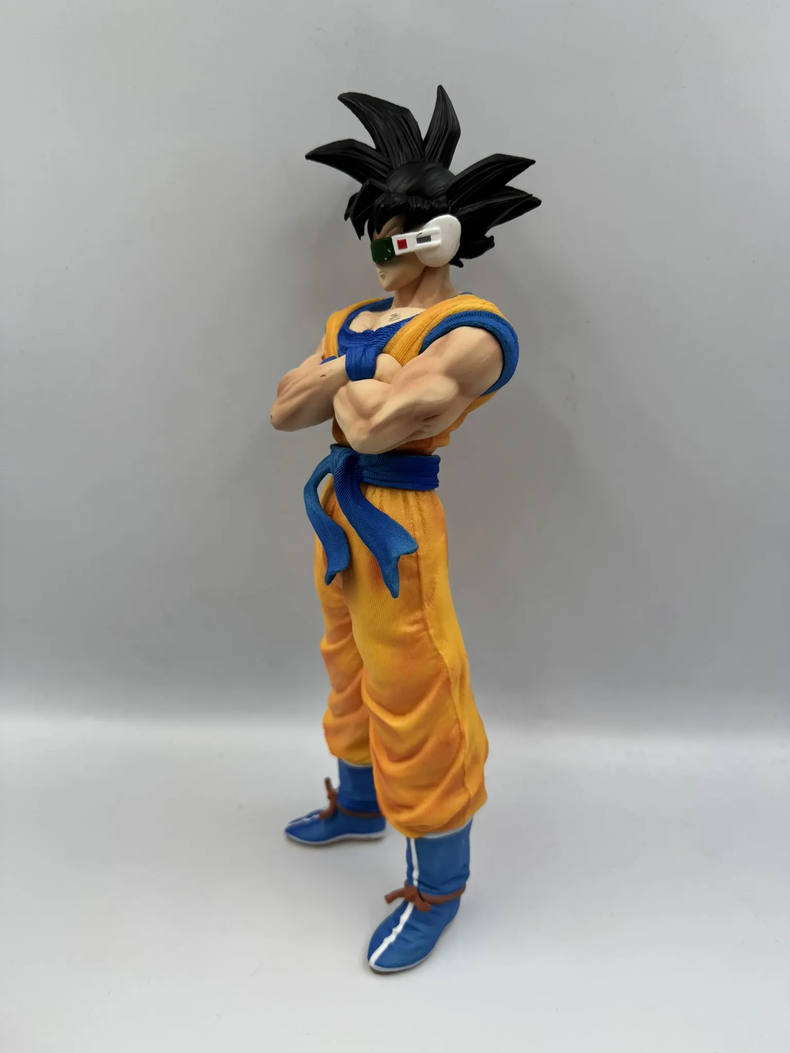 Figura Goku con rastreador