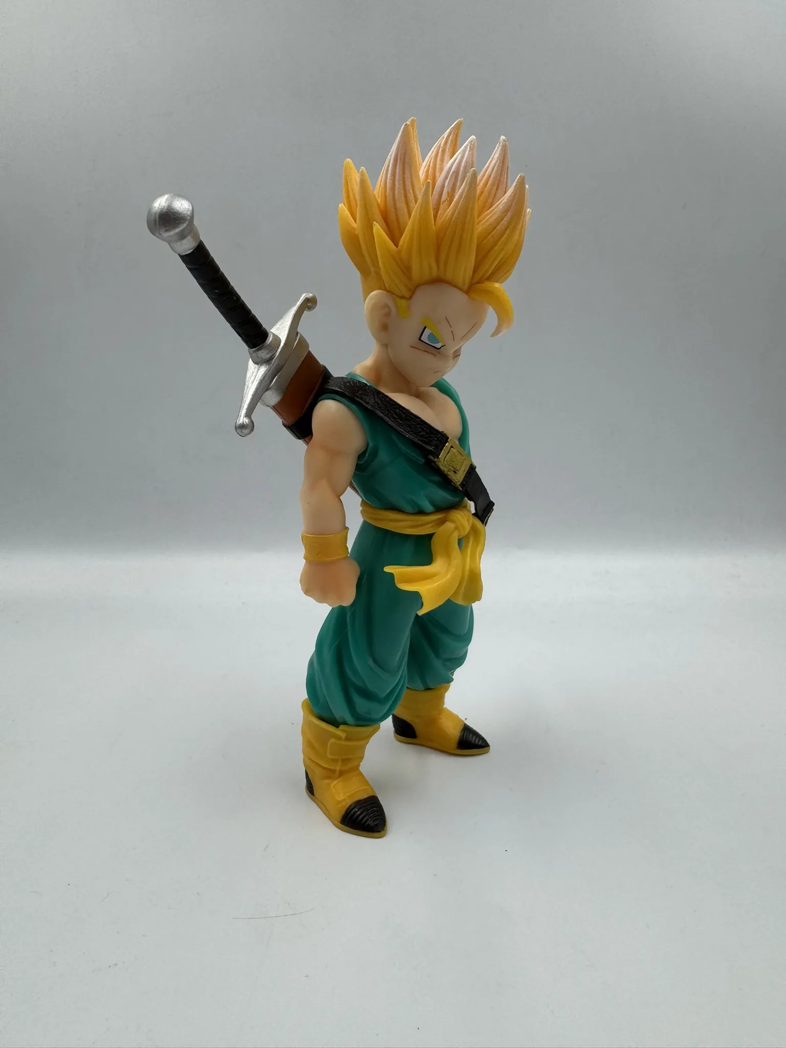 Figura Trunks SSJ