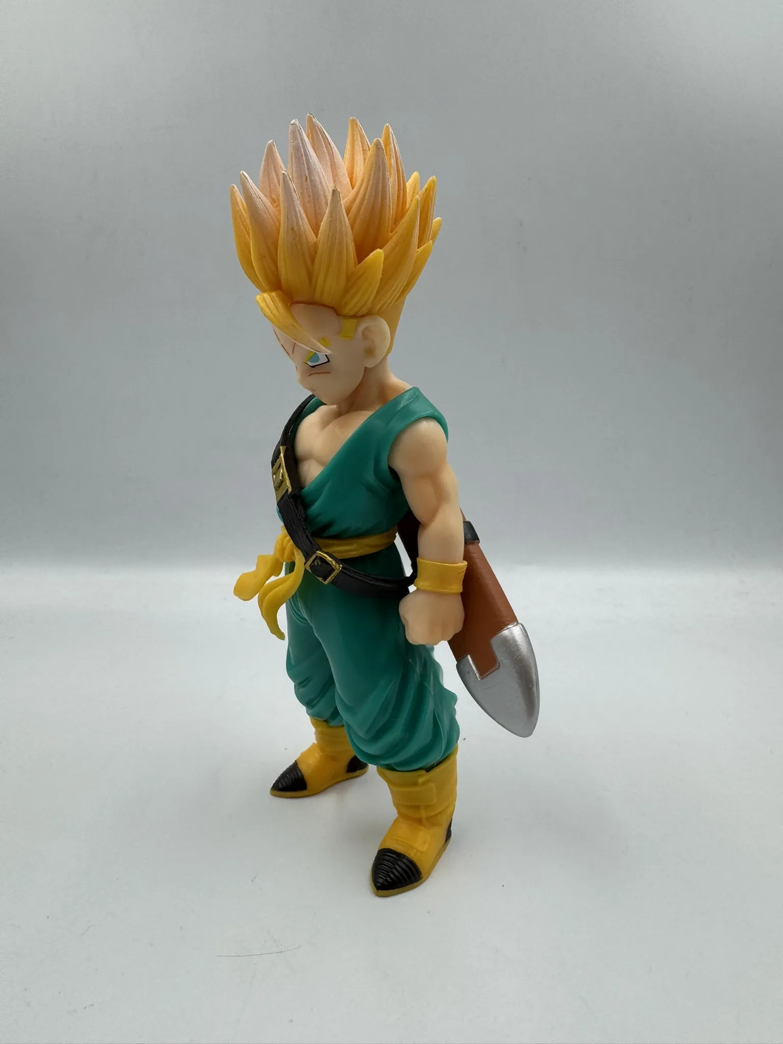 Figura Trunks SSJ