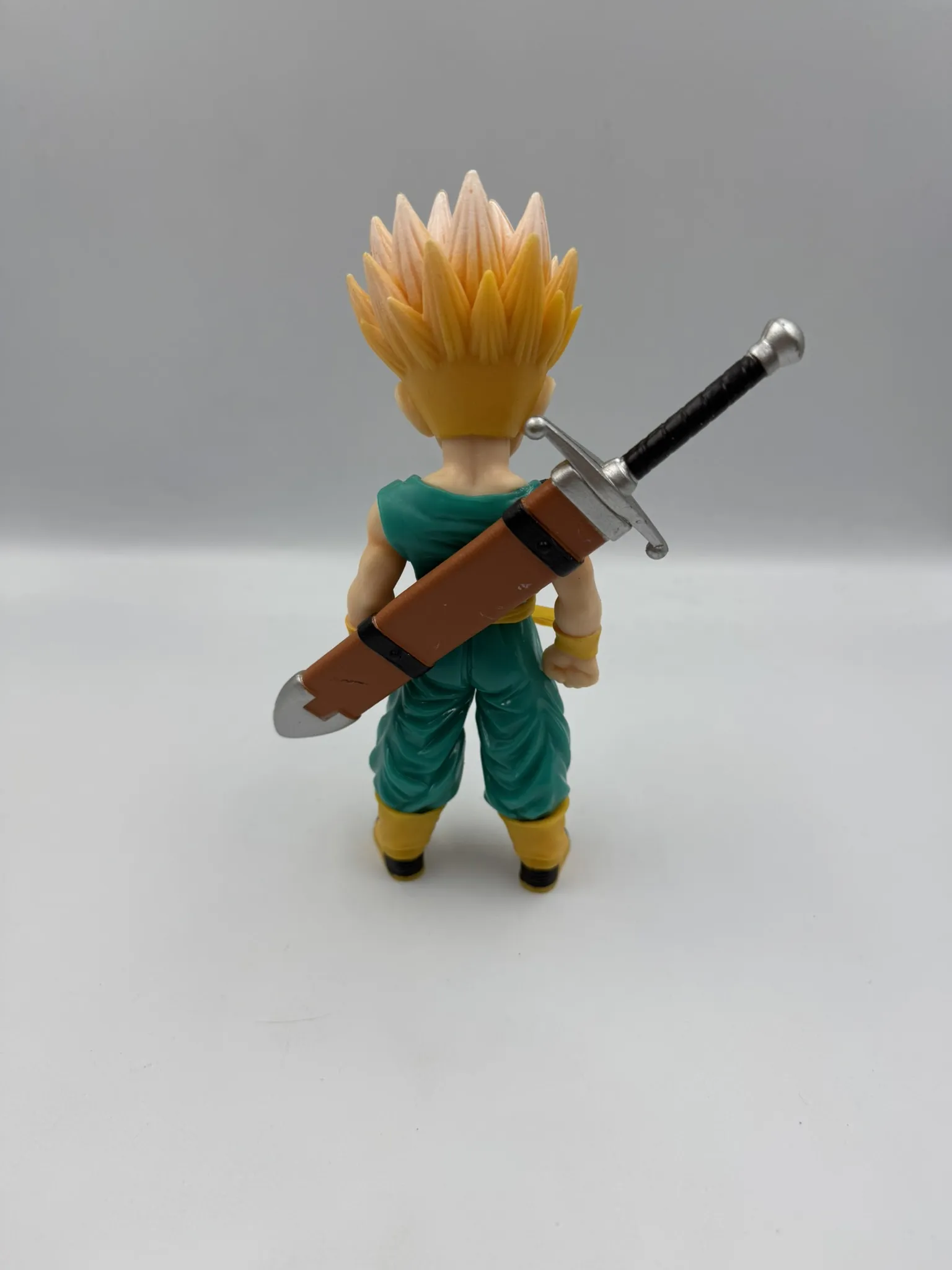 Figura Trunks SSJ